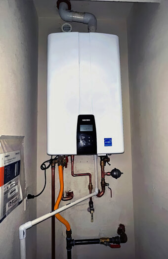 https://warwickhotwater.com.au/uploads/2025/06/thermostatic-water-systems-37047.jpg